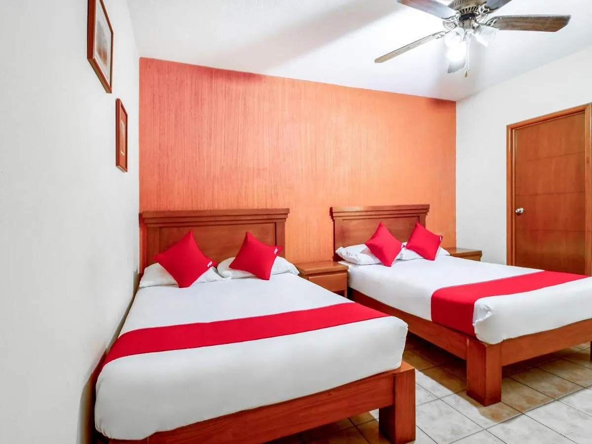 **  Oyo Hotel Posada Garibaldi Guadalajara México