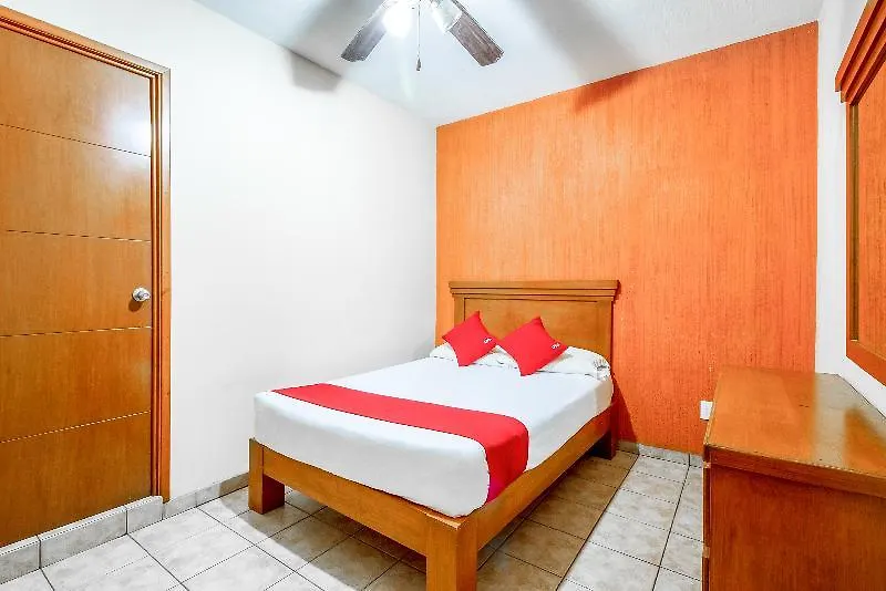 Oyo Hotel Posada Garibaldi Guadalajara 2*,
