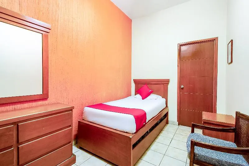 Oyo Hotel Posada Garibaldi Guadalajara 2*,