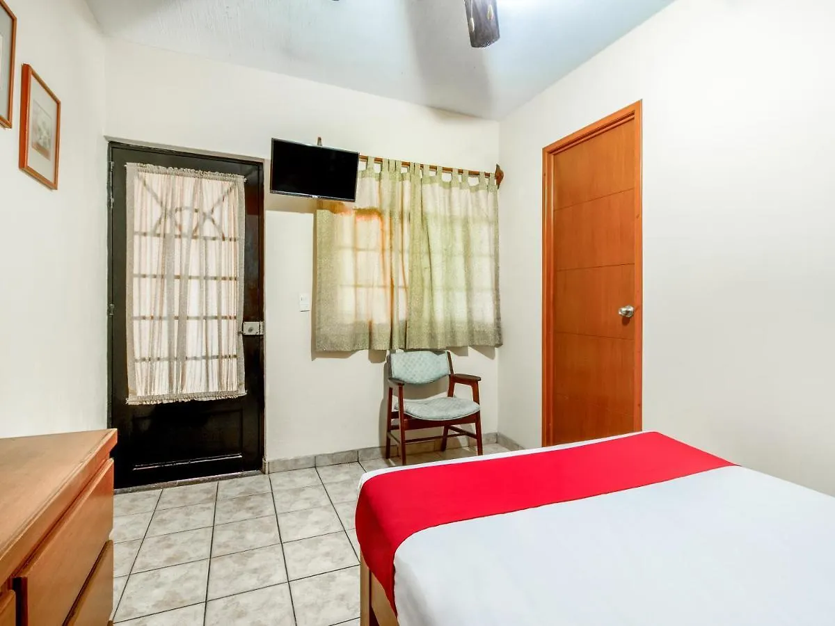 Oyo Hotel Posada Garibaldi Guadalajara 2*,