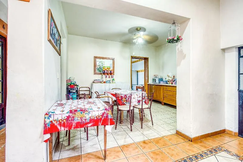 **  Oyo Hotel Posada Garibaldi Guadalajara Mexiko