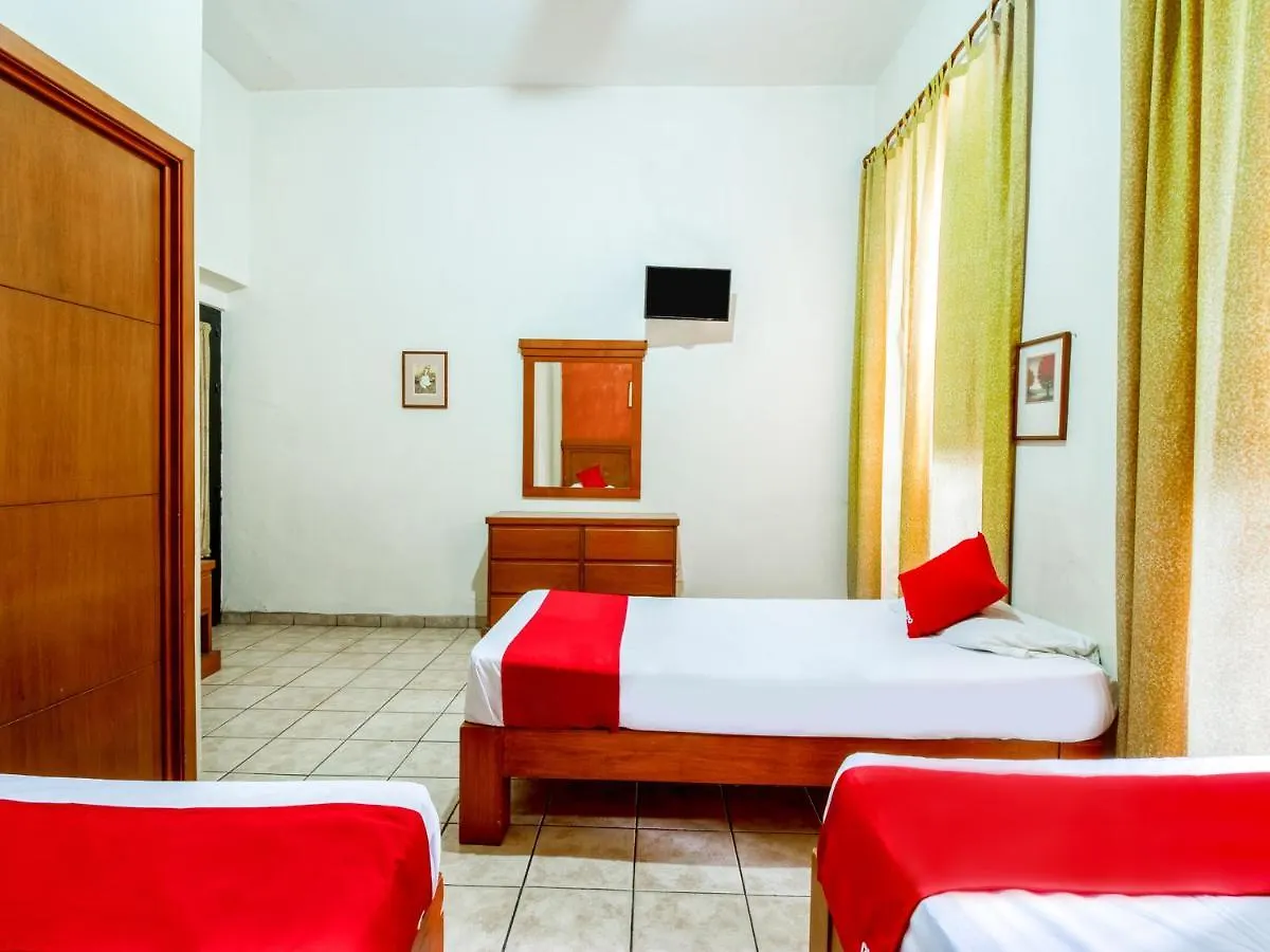 **  Oyo Hotel Posada Garibaldi Guadalajara Messico
